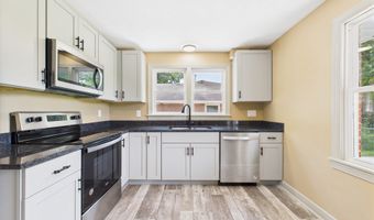 901 Fremont Dr, Anderson, IN 46012