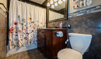 1525 Rapids St, Adel, IA 50003