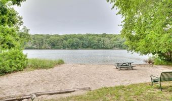 31 Edgewater Rd, Narragansett, RI 02882
