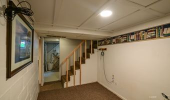 37 Euclid Dr, Athens, OH 45701