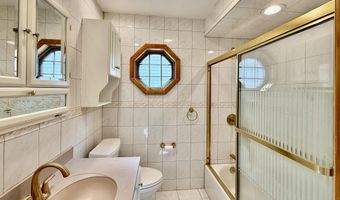 7 OBRIEN Ct, Bayonne, NJ 07002