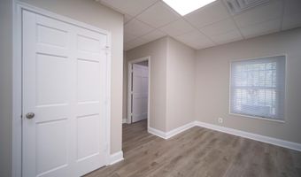 7330 MCWHORTER Pl 7330B, Annandale, VA 22003