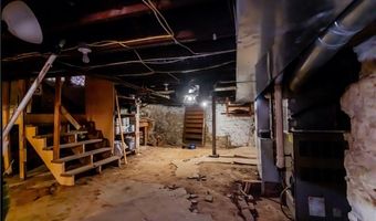 605 Atchison St, Atchison, KS 66002