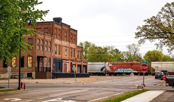 801 6TH Ave E, Alexandria, MN 56308