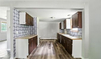 167 Hickory St, Andover, OH 44003