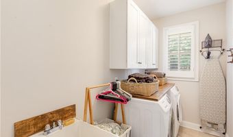 4512 Greyfriars Ln, Acworth, GA 30101