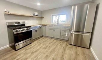 43 S Main St, Acushnet, MA 02743