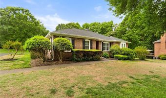 211 Hidden Creek Dr, Advance, NC 27006