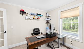 8 Big River Rd, Coventry, RI 02816