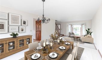 121 Summershade Ct, Amherst, NY 14051