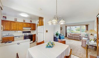 42 Plainfield Rd, Albertson, NY 11507