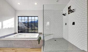 21245 OLD OAK Rd, Alpine, CA 91901