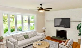 5 Susan Cir, Johnston, RI 02919