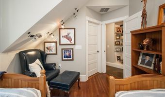 6 Bayside Ave, Newport, RI 02840
