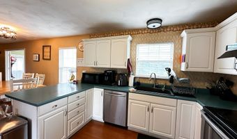 323 Woodfield Dr, Batesville, IN 47006