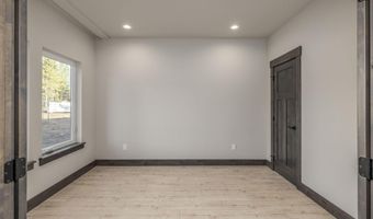 7832 E Autry Ln, Athol, ID 83801