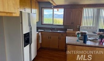 10084 Timberrim Dr, Cascade, ID 83611