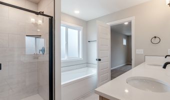 755 NW 29th St, Battle Ground, WA 98604