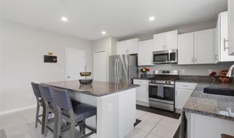 5052 WHITE CHICORY Dr, Apollo Beach, FL 33572