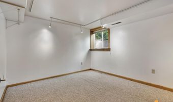1558 E St, Anchorage, AK 99501
