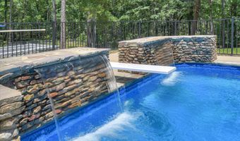 6655 Cobbham Rd, Appling, GA 30802