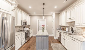 14772 Wildwood Dr, Athens, AL 35613
