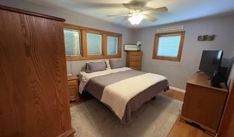 8908 Fox Ave, Allen Park, MI 48101