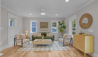 5 Lillis Ave, Barrington, RI 02806