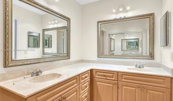 3558 Magellan Cir 133, Aventura, FL 33180