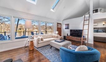 361 E Lakeshore Dr, Alloway, NJ 07422