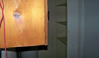 907 NW 10th St, Andrews, TX 79714