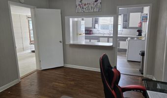 830 S Park Ave, Aurora, MO 65605