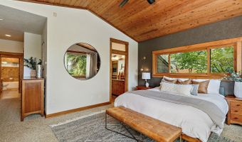 550 Crowson Rd, Ashland, OR 97520