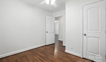 2528 Arnold Dr, Charlotte, NC 28205