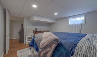 460 NE Oak Hill St, Abingdon, VA 24210