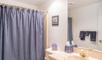 2016 Stonefield Ln, Santa Rosa, CA 95403
