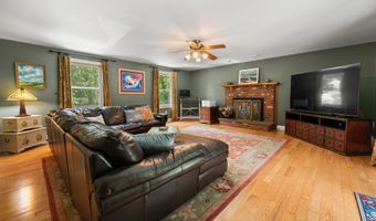 52 Thornridge Dr, Colchester, CT 06415