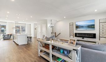 44501 WOLFHOUND Sq, Ashburn, VA 20147