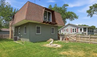 42680 N Lake Dr, Antioch, IL 60002
