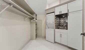 7301 CALVERT St, Annandale, VA 22003
