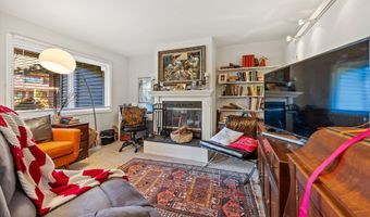 64 Montoya Dr 64, Branford, CT 06405
