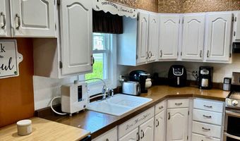 305 N Washington St, Abingdon, IL 61410