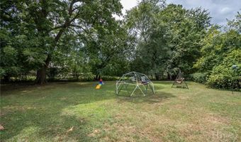 185 Fairway Cir, Athens, GA 30607