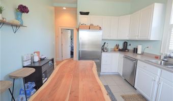 398 Wolcott Ave 9, Middletown, RI 02842