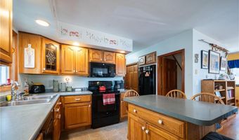22 Harrison St, Bristol, RI 02809