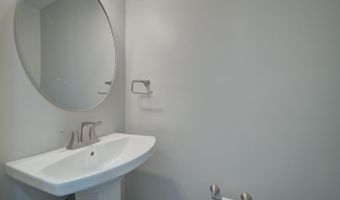 82 T St NW 2, Washington, DC 20001