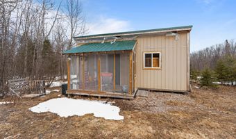 3 New England Rd, Abbot, ME 04406
