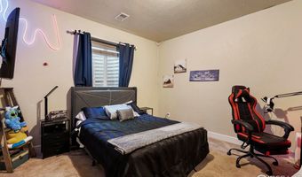 882 Jenny Ln, Berthoud, CO 80513