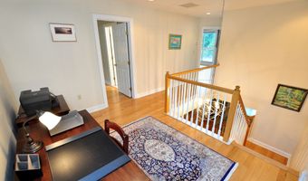 8 Centerbrook Ct 8, Avon, CT 06001