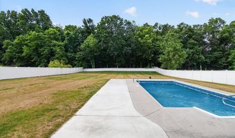 2066 Friar Tuck Cir, Adrian, MI 49221